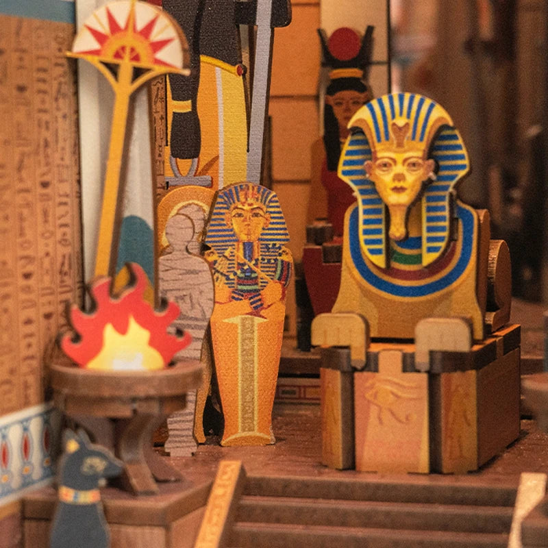 Close-up of pharaoh figures in Egyptian Treasure Hunt Book Nook